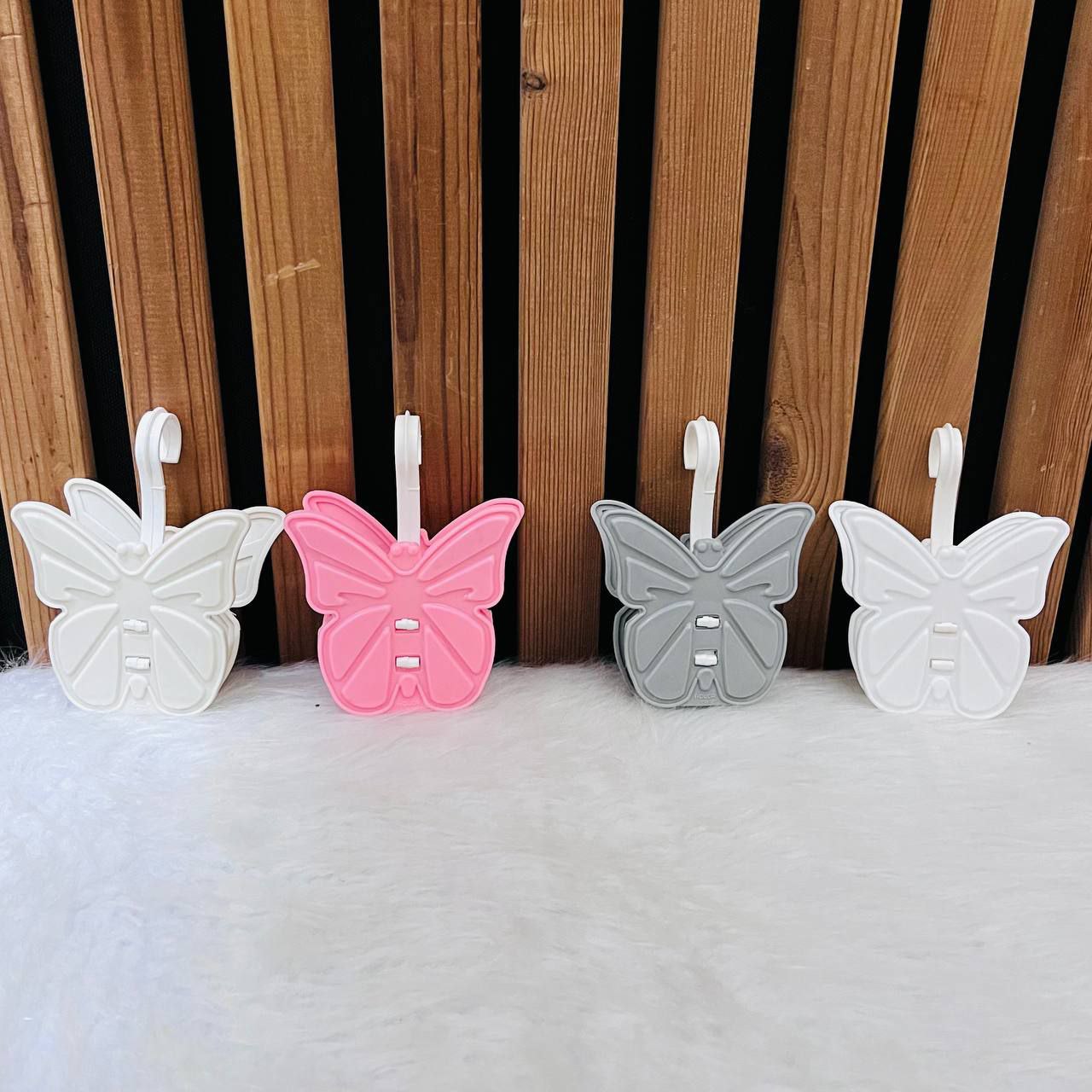 گیره دستکش پروانه